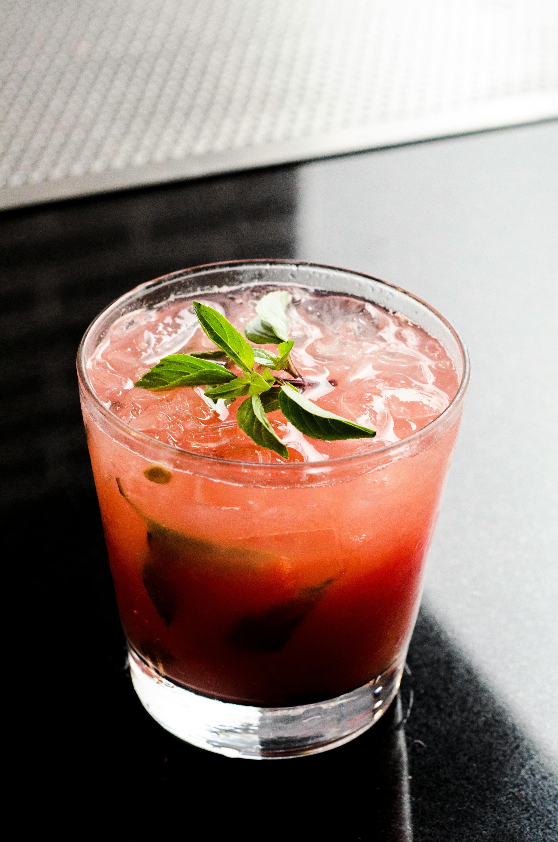 Eko Prasetyo: Meracik Cocktail di Bar Bintang Lima Tokyo