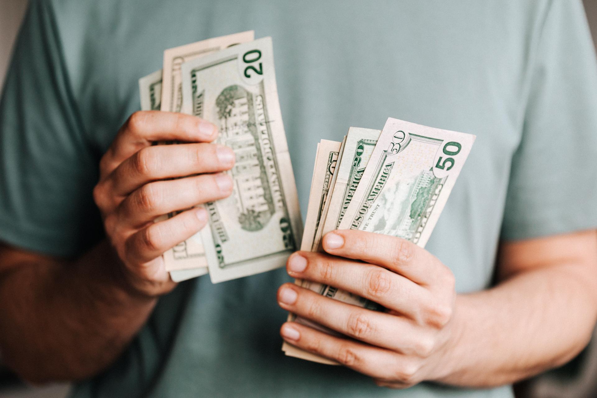 Tips Cerdas Mengelola Gaji Dolar Agar Cepat Kaya Sepulang Kontrak